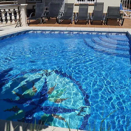 Villa - 4 Bedrooms With Pool, Wifi And Sea Views Young People Group Not Allowed - 07933