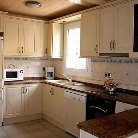 - 4 Bedrooms With Pool, Wifi And Sea Views Young People Group Not Allowed - 07933 Villa